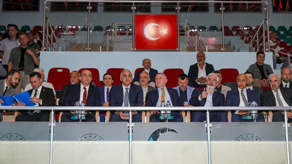 Bakan Bak, Türkiye Karate Premier Ligi Rıdvan Gümüş Etabı müsabakalarını izledi!