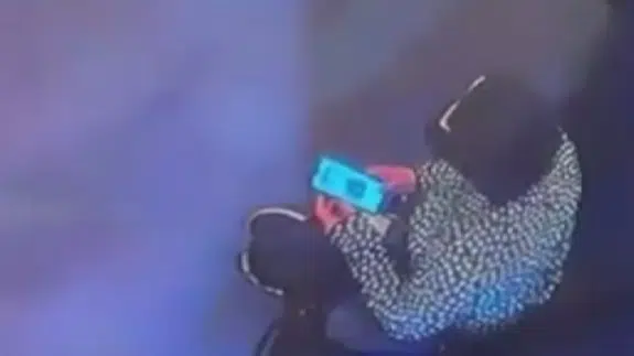 Maltepe'deki güzellik merkezinde hırsızlık: O anlar güvenlik kamerasında!