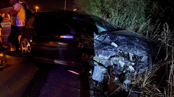 Sakarya'da iki otomobil çarpıştı: 1'i ağır 8 yaralı