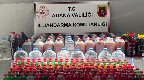 Adana'da 500 litre kaçak alkol ele geçirildi, 3 kişi gözaltına alındı!