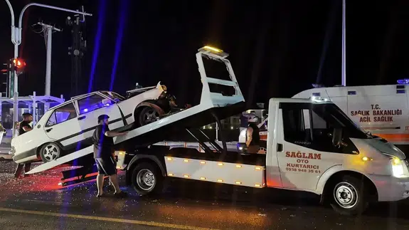 Sakarya'da trafik kazası: 1'i ağır 3 yaralı!