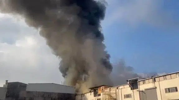 Bağcılar’da tekstil atölyesinde yangın paniği