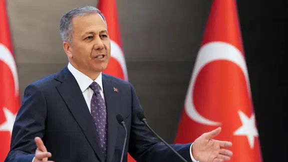 Bakan Yerlikaya açıkladı: 6 ilde dolandırıcılık operasyonunda 44 kişi gözaltına alındı