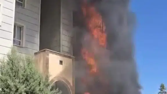 Şanlıurfa'da 7 katlı apartmanda yangın! Alevler yükseldi