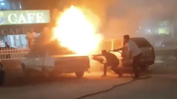 Şanlıurfa'da park halindeki otomobilde yangın çıktı