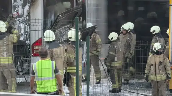 Zeytinburnu'nda metrobüste yangın!