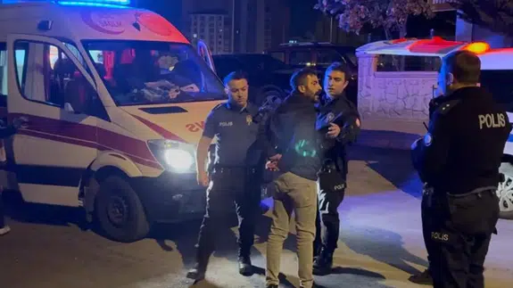 Kayseri'de çocuğunu korumak isteyen baba yaralandı!