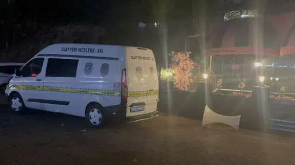 Beylikdüzü'nde bir mekanda silahlı kavga