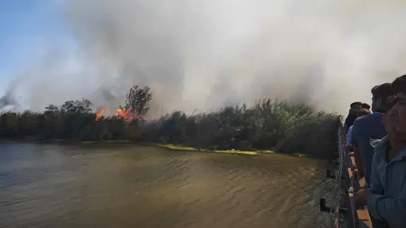 Adana'da tarım işçilerinin çadırları yandı!