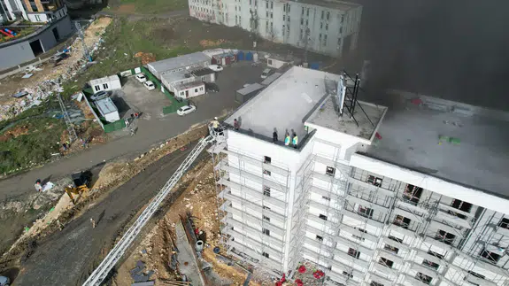 Başakşehir'de şantiye alanında yangın!