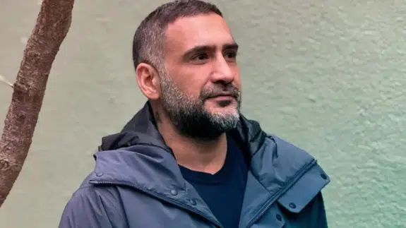 Uyuşturucu soruşturması kapsamında gözaltına alınan Ümit Karan ve diğer şüpheliler Adli Tıp Kurumu'na getirildi