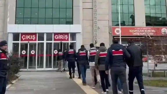 17 ilde siber dolandırıcılık operasyonu: 118 şüpheli yakalandı!