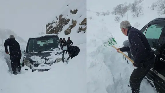 Van'da araçlarıyla seyir halindeki aile, çığın altında kalmaktan son anda kurtuldu
