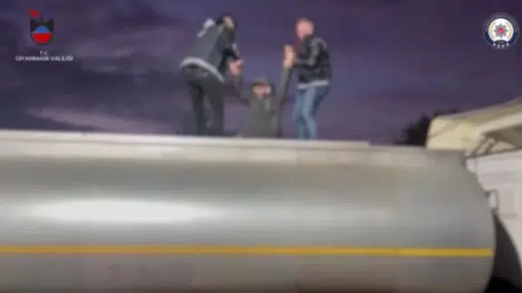 Diyarbakır'da atık tankerinde 32 göçmen yakalandı: 4 organizatör tutuklandı