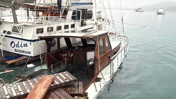 Muğla'da fırtına: Teknelerde maddi hasar oluştu!