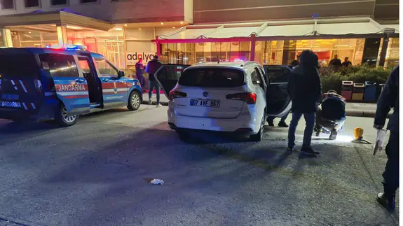 Afyonkarahisar'da korkunç olay : 5 gündür park halinde olan araçtan ceset çıktı