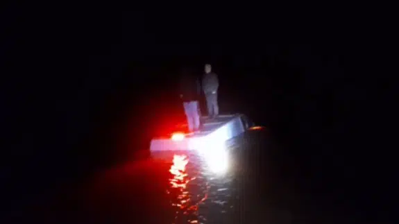 Adıyaman'da minibüs sele kapıldı : 3 kişi mahsur kaldı