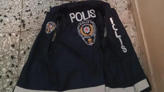 İzmir'de Erasmus öğrencilerini rehin alan 3 sahte polis tutuklandı