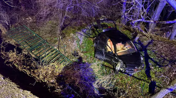 Kayseri'de ehliyetsiz sürücü 5 metrelik duvardan uçtu