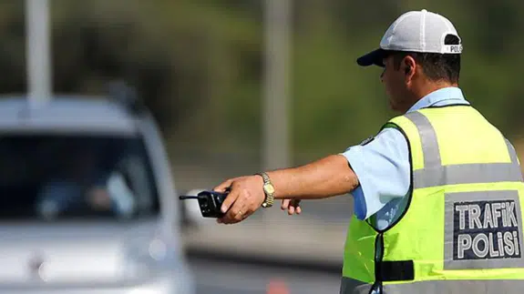 İstanbul Sultanbeyli'de sürücüye 18 bin 537 lira ceza kesildi