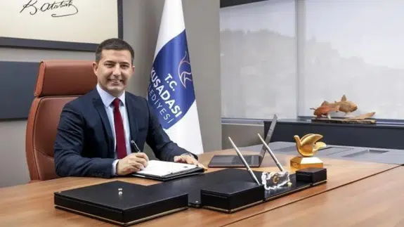 Kuşadası Belediye Başkanı Ömer Günel gözaltına alındı