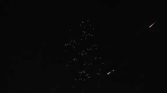 İran, İsrail'e yönelik yeni bir füze saldırısı başlattı