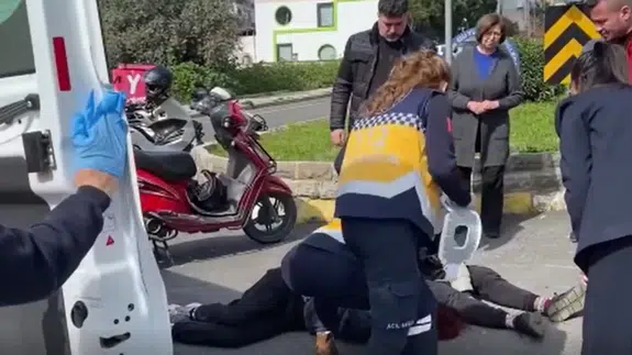 Nazilli'de araba motosikleti biçti : Hamile kadın ve eşi yaralandı