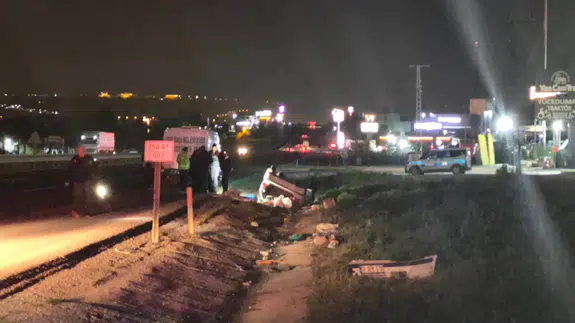 Ankara Gölbaşı girişinde otomobil takla attı : 1 ölü 2 yaralı