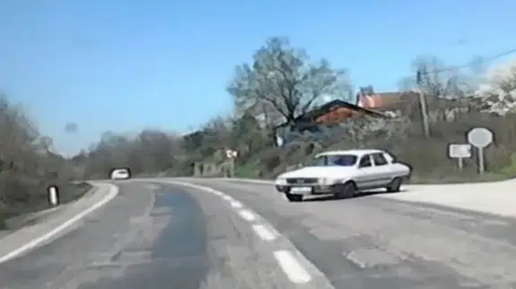 Bartın'da kaza : 2 otomobil çarpıştı
