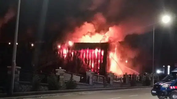 Ankara Sincan'da fabrika yangını : Çok sayıda ekip sevk edildi