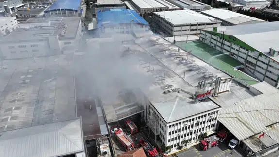 Ümraniye'de iş yerinde yangın