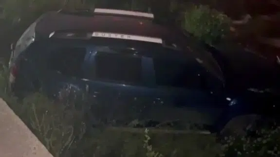 Bursa'da dereye uçan otomobilin sürücüsü kaza yerinden kaçtı