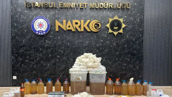 İstanbul'da uyuşturucu operasyonu : Şişli ve Eyüpsultan'da 187 kilogram metamfetamin ele geçirildi