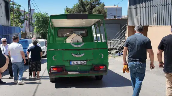 Pendik'te intihar vakası : İş yerinde tabancayla başına ateş etti