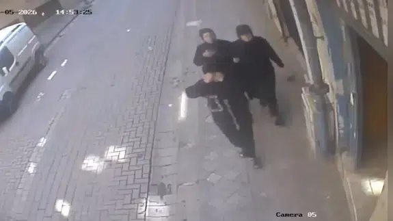 Zeytinburnu'nda hırsızlık yapan 3 kadın suçüstü yakalandı