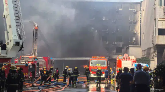 Çin'de ayakkabı fabrikasında yangın : 28 kişi öldü