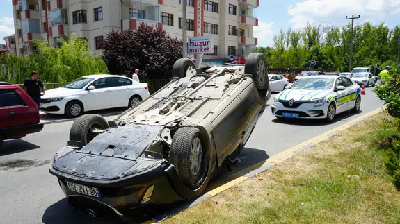 Kastamonu'da kontrolden çıkan otomobil takla attı : 1 yaralı