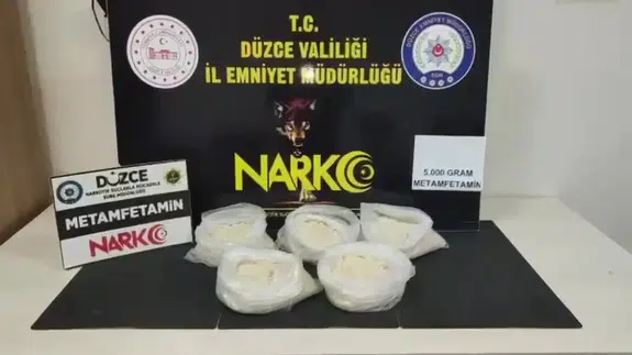 Düzce’de uyuşturucu operasyonu : 5 kilo metamfetamin ele geçirildi