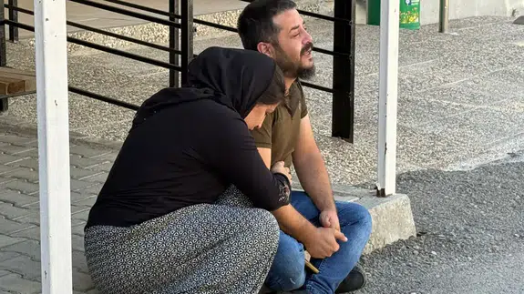 Ölümüne neden olduğu bebeğinin cenazesini gözyaşlarıyla teslim aldı