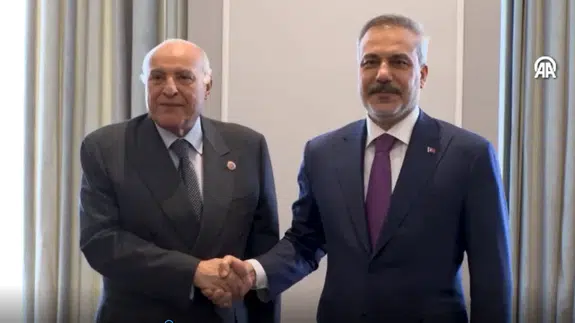 Bakan Fidan, Cezayirli mevkidaşı ile bir arada