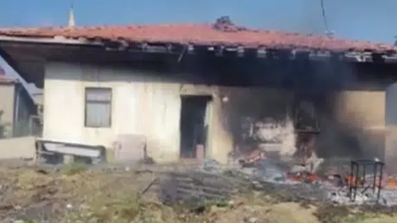 Sivas Şarkışla'da müstakil evde yangın : 1 kişi dumandan etkilendi