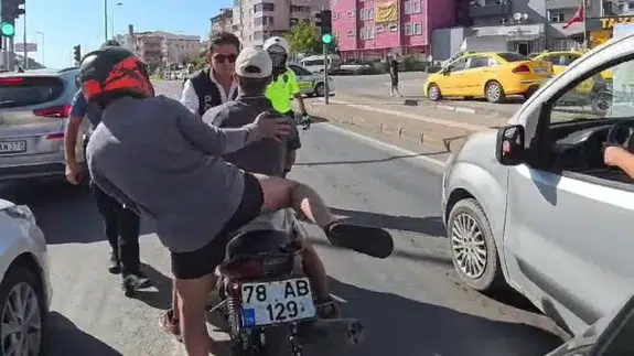 Ereğli'de polis ekiplerinden kaçan ehliyetsiz sürücüye 390 bin TL ceza kesildi