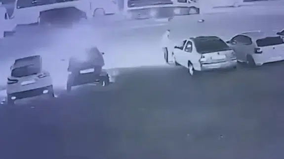 Antalya'da oto galeride kundaklama