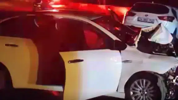 Keşan'da iki otomobil kafa kafaya çarpıştı: 5 yaralı
