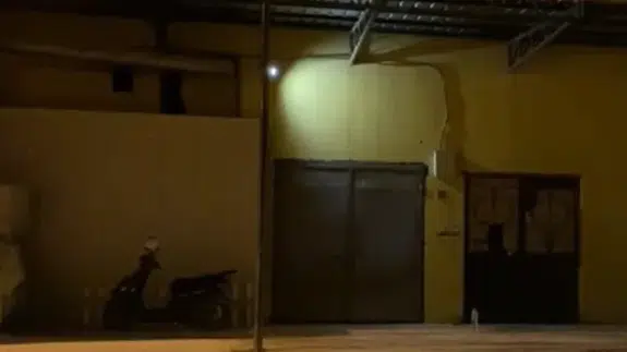 Bursa'da asansör boşluğuna düşen 29 yaşındaki işçi ağır yaralandı