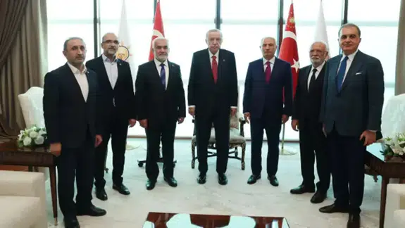 Cumhurbaşkanı Erdoğan, HÜDA PAR lideri Yapıcıoğlu'nu kabul etti