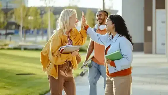 Arkadaşlık ilişkilerini güçlendirmek için neler yapılmalı ?