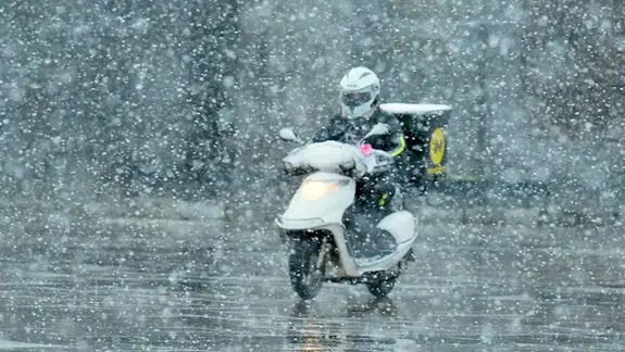 Vali Gül açıkladı: İstanbul'da motosikletliler ne zaman trafiğe çıkabilecek?