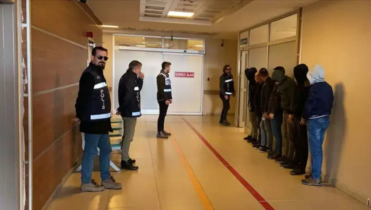 Van’da göçmen kaçakçılığı operasyonu : 3 organizatör yakalandı