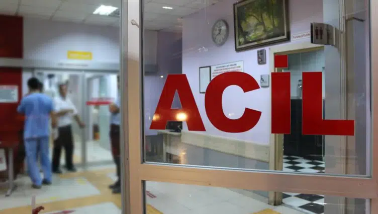 Beyoğlu'nda karbonmonoksit zehirlenmesi : 3 kişi  hastaneye kaldırıldı